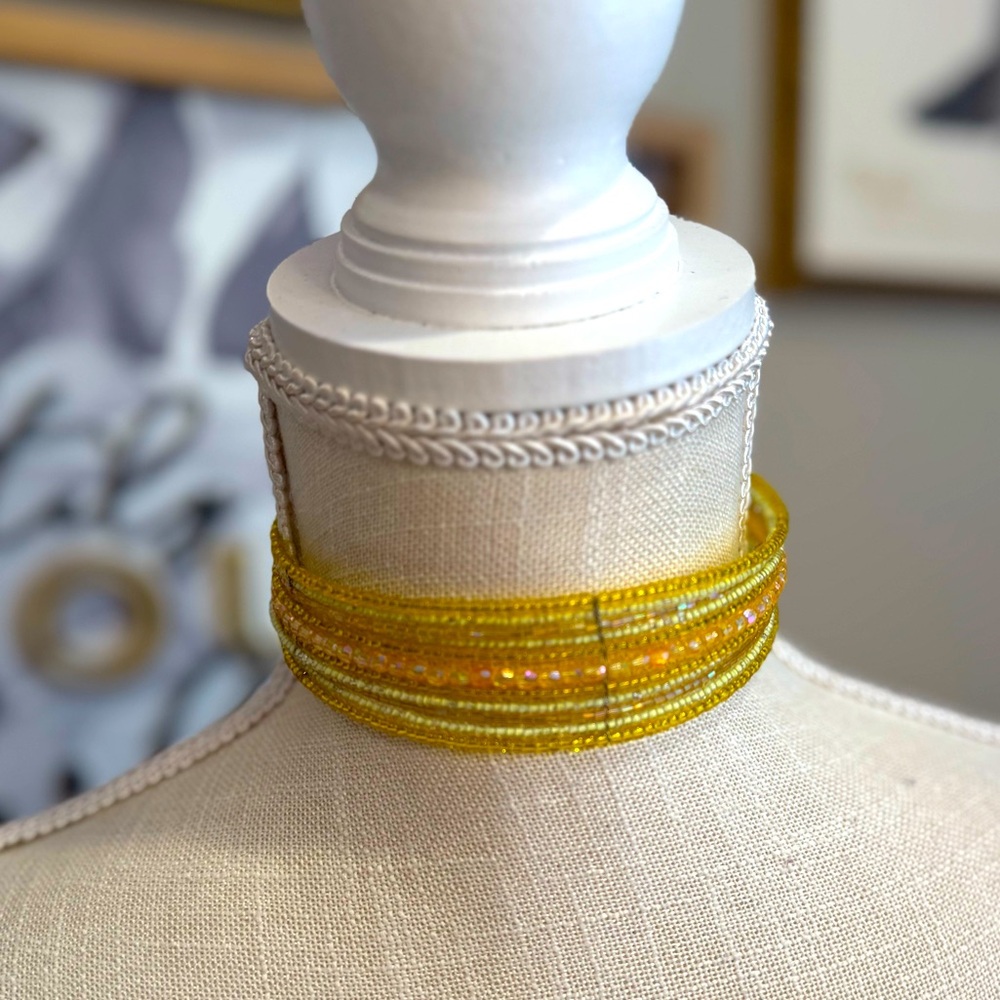 VINTAGE Sunny Yellow Beaded Choker Necklace